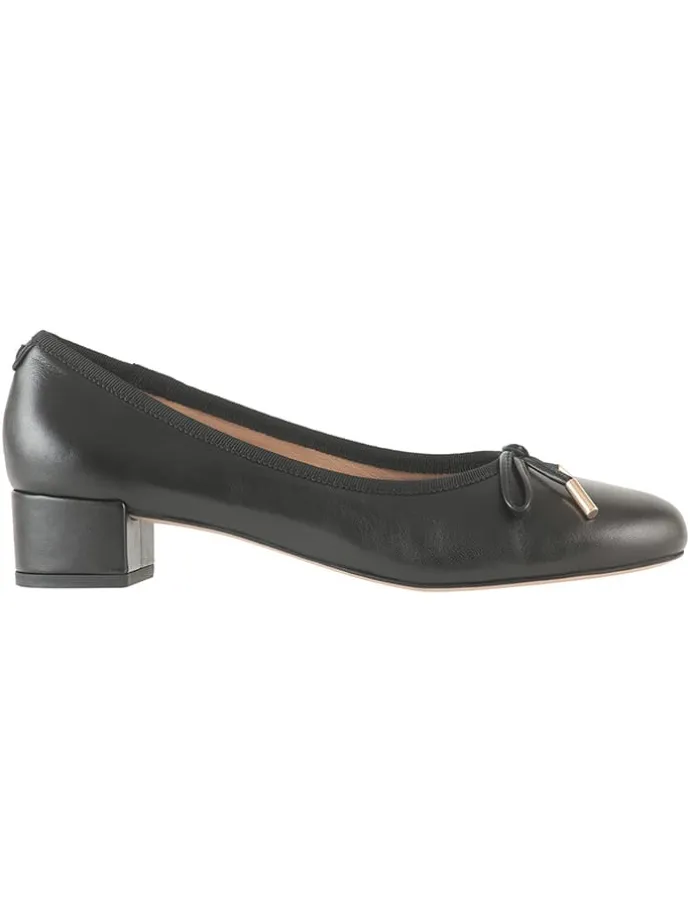 Leder-Pumps in Schwarz