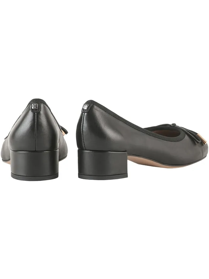 Leder-Pumps in Schwarz