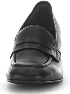 Leder-Pumps in Schwarz