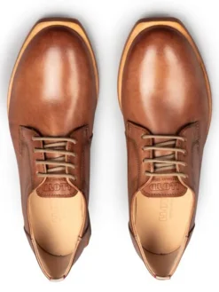 Leder-Schnürschuhe in Hellbraun