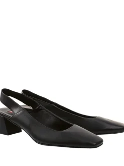 Leder-Slingpumps in Schwarz