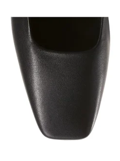 Leder-Slingpumps in Schwarz