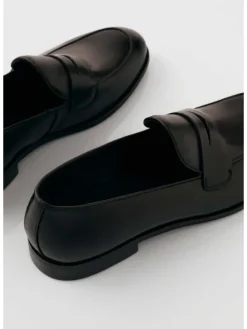 Mokassins in Schwarz