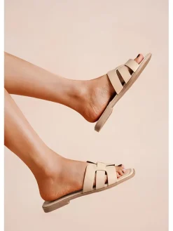 Pantoletten in Beige