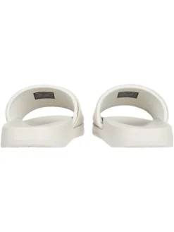 Pantoletten in Creme