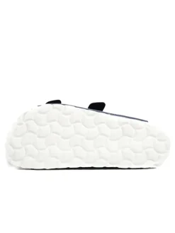 Pantoletten in Hellblau