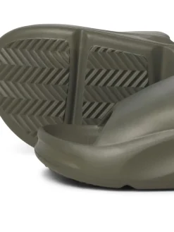 Pantoletten in Khaki