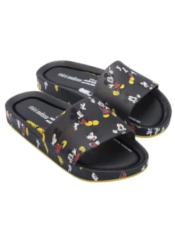 Pantoletten in Schwarz