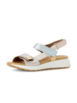 Plateau Sandalen in gold