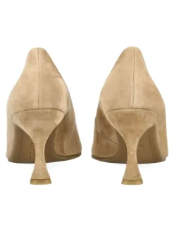 Pumps in Beige
