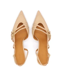 Pumps in Beige