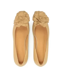 Pumps in Beige