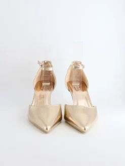 Pumps in Gold