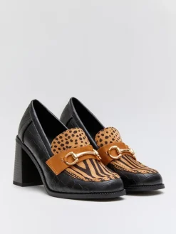 Pumps in Hellbraun/ Schwarz