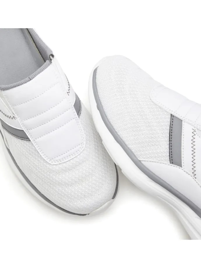 Sabot in weiß / hellgrau