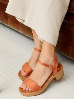 Sandaletten in Orange