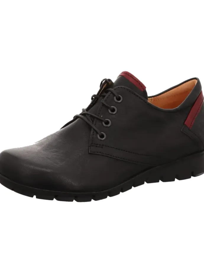 Schnürschuh in schwarz