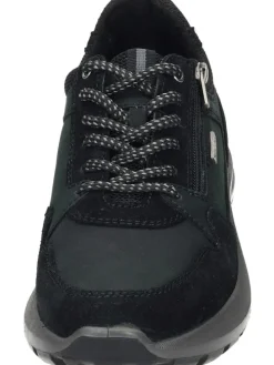 Schnürschuhe in schwarz