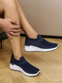 Slipper in Dunkelblau