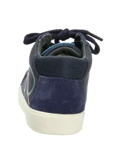 Sneaker in Blau