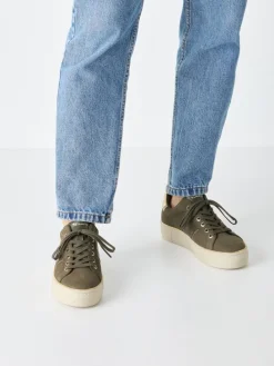 Sneaker in OLIVE NUBUC