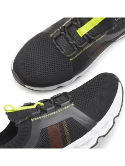 Sneaker in schwarz/neon