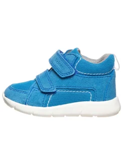 Sneakers in Blau