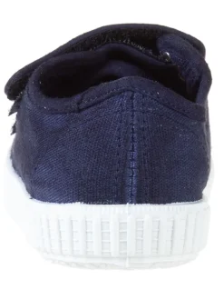 Sneakers in Dunkelblau