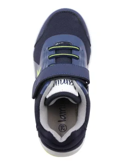 Sneakers in Dunkelblau