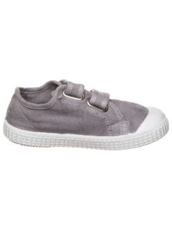 Sneakers in Grau