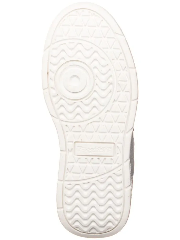 Sneakers in Hellblau