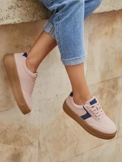Sneakers in Rosa