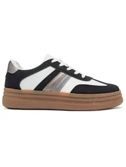 Sneakers in Schwarz/ Weiß