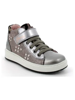 Sneakers in Silber