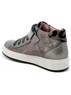 Sneakers in Silber