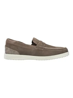 Sportliche Slipper in Beige