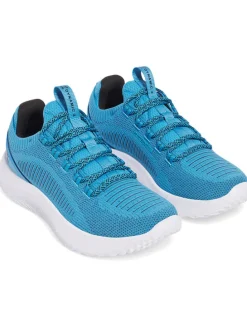 Sportschuhe in Hellblau