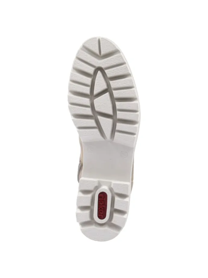 Stiefel in porzellan