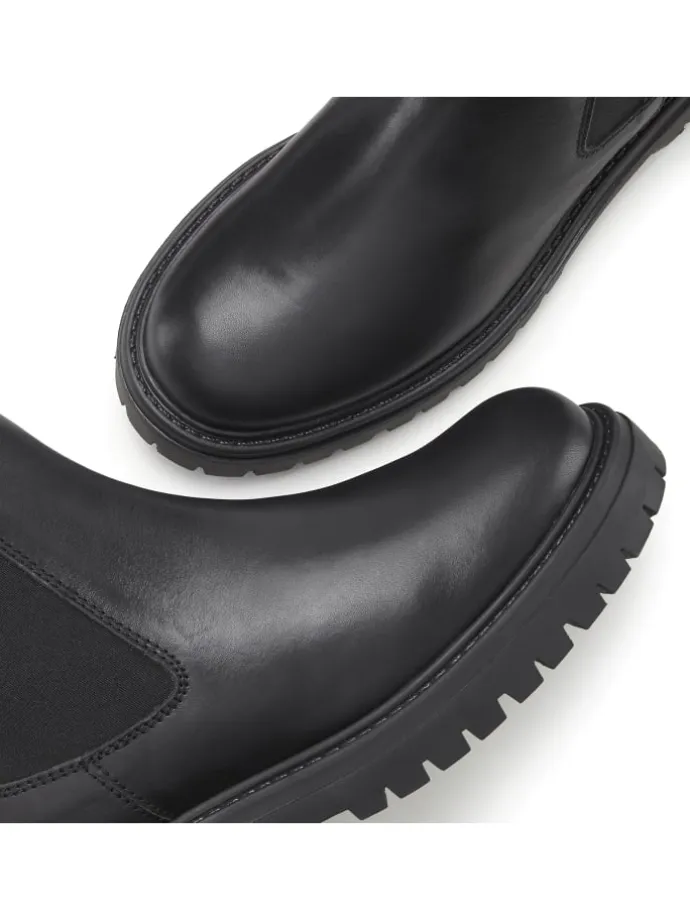 Stiefelette in schwarz