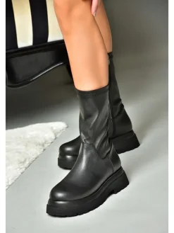 Stiefeletten in Schwarz