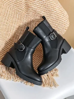 Stiefeletten in Schwarz