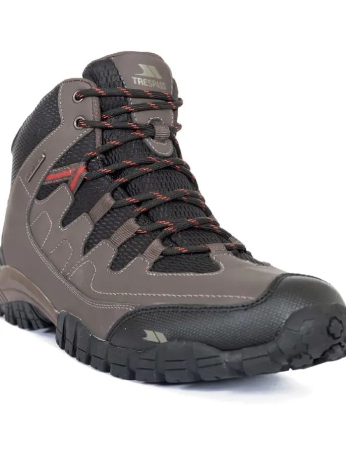 Wanderschuh in Braun