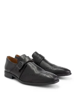 Whitehall St. in Schwarz