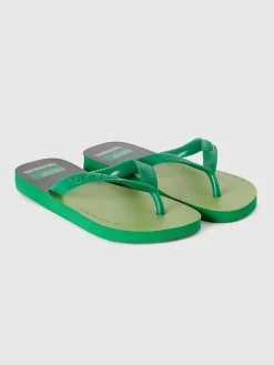 Zehentrenner in Grün